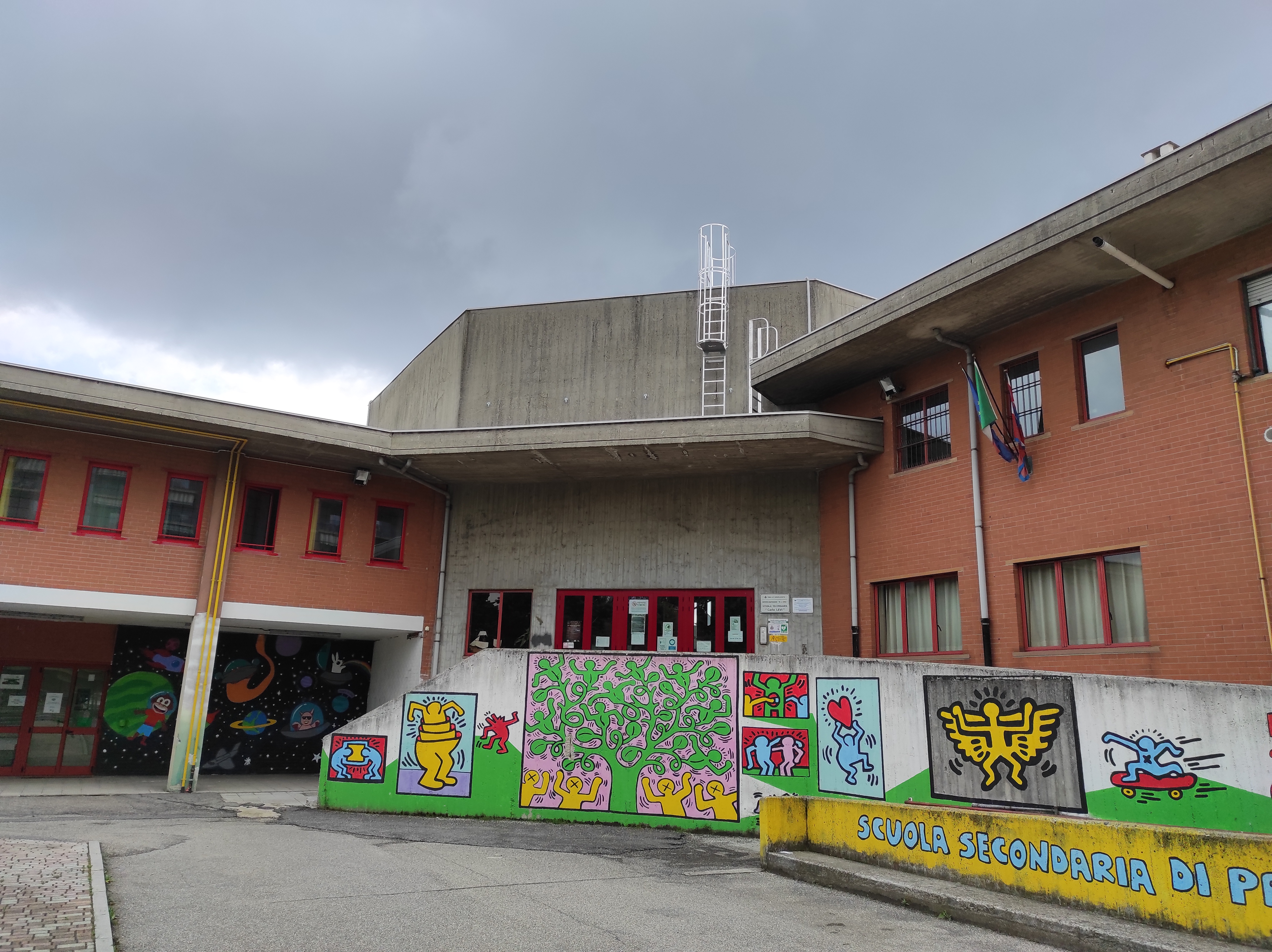 Scuola Levi Paradiso